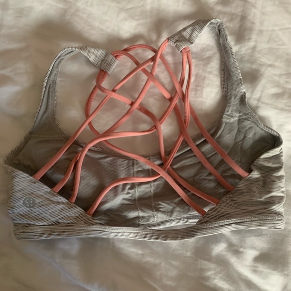 Lululemon sports bra - Picture 2 of 3